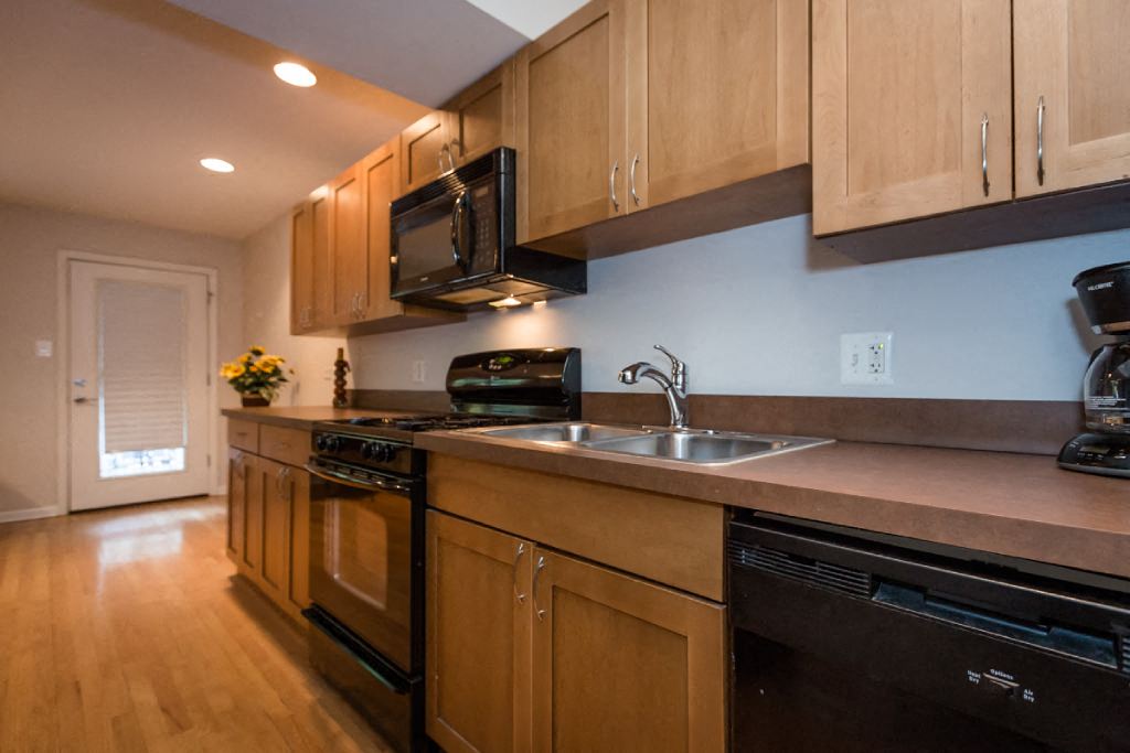 Ivy Terrace Apartments, 5140 S Kenwood Ave, Chicago, IL